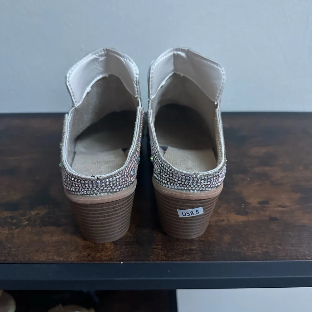 NWOT Embellished Women's Ankle Boots - Picture 3 of 5